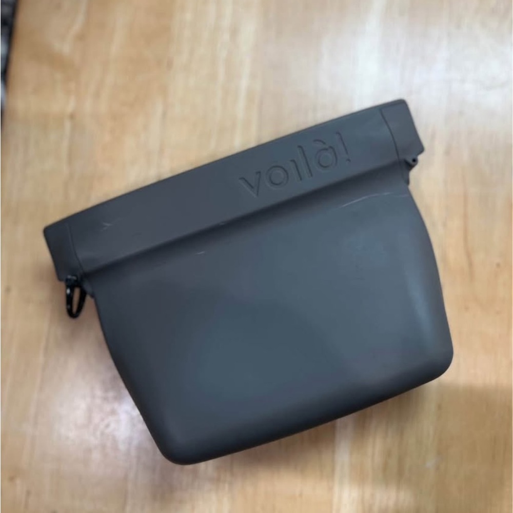Voila Sealable Silicone Treat Pouch 20oz